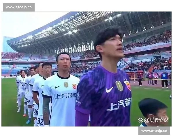 30 米追防难阻泽卡！张琳芃被换背后，海港 6 场 16 球防线裂痕难掩